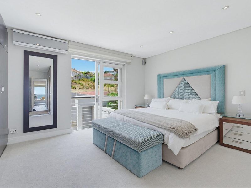 Ultra-Luxury Camps Bay Residence  - Walk to Glen Beach - Photo 8