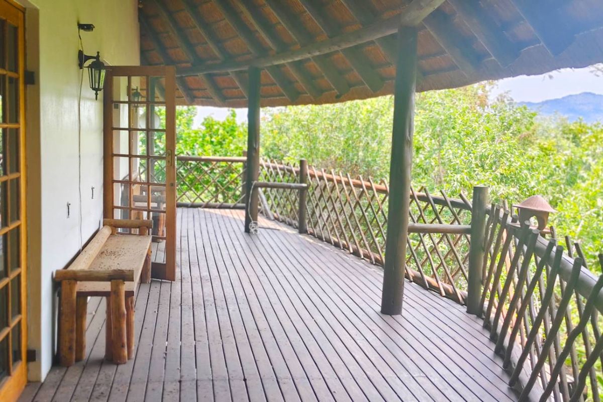 Exceptional Dual Living Property with Panoramic Views - Photo 2