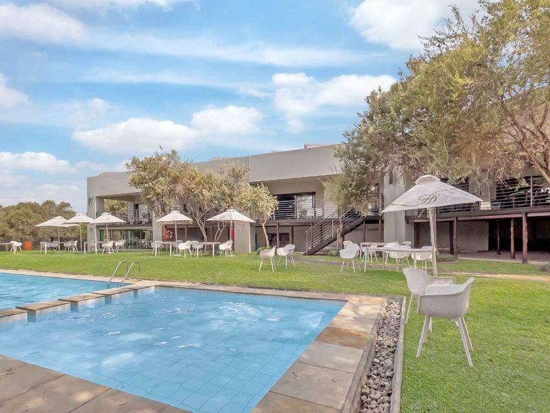 2 BEDROOM APARTMENT FOR SALE IN FOURWAYS - Photo 10