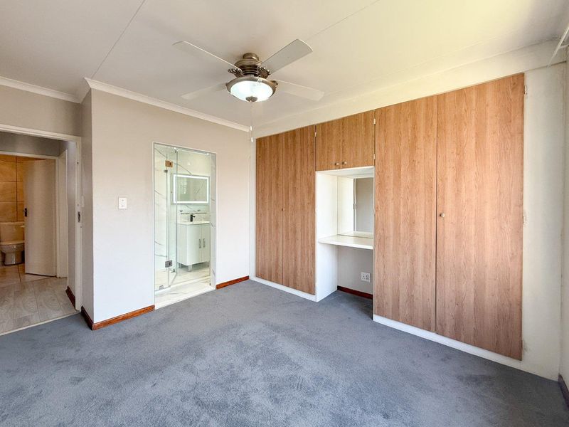 Newly Renovated Beauty with Sunset Views - Photo 10