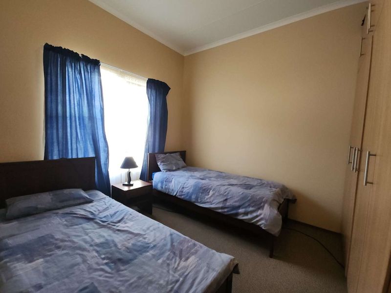 Exceptional beachfront house in Henties Bay, with unlimited and the most beautiful sunsets included in the price!!! - Photo 6