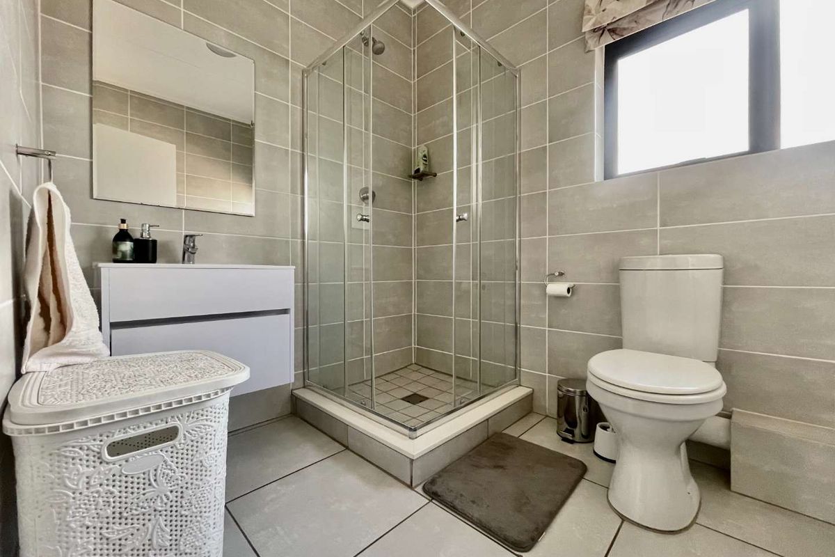 2 Bedroom Apartment to rent in Ballito Central - Photo 5