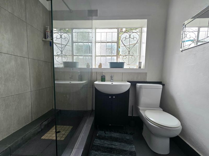 Comfortable 3-Bedroom Living in the Heart of Roseacre - Photo 10