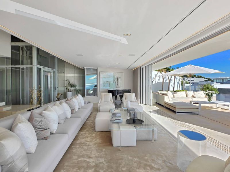 Fresnaye Showstopper with Stunning Views - Photo 6