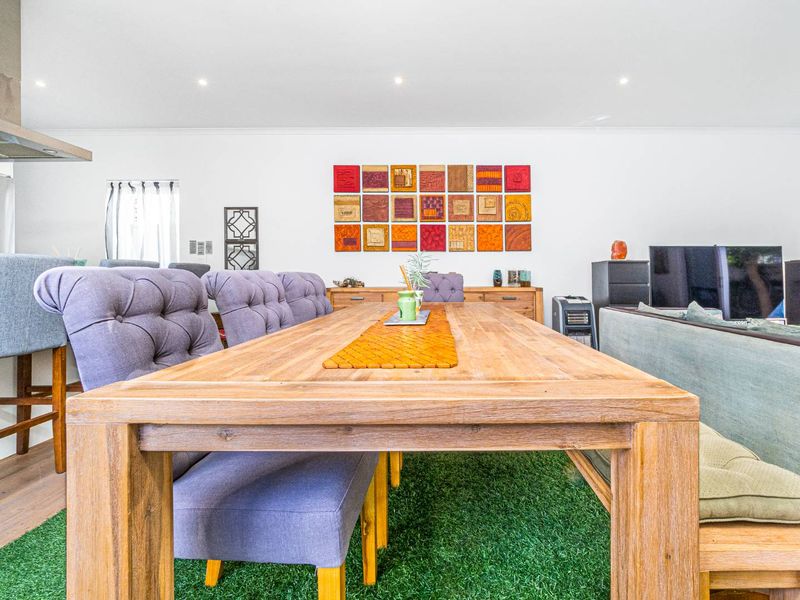 Modern & Secure 3 Bedroom Home - Photo 7