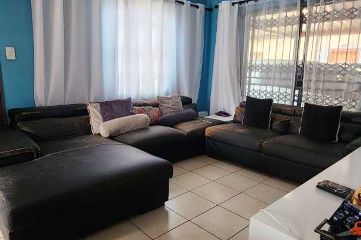 3 Bedroom House For Sale in The Orchardss - Photo 5