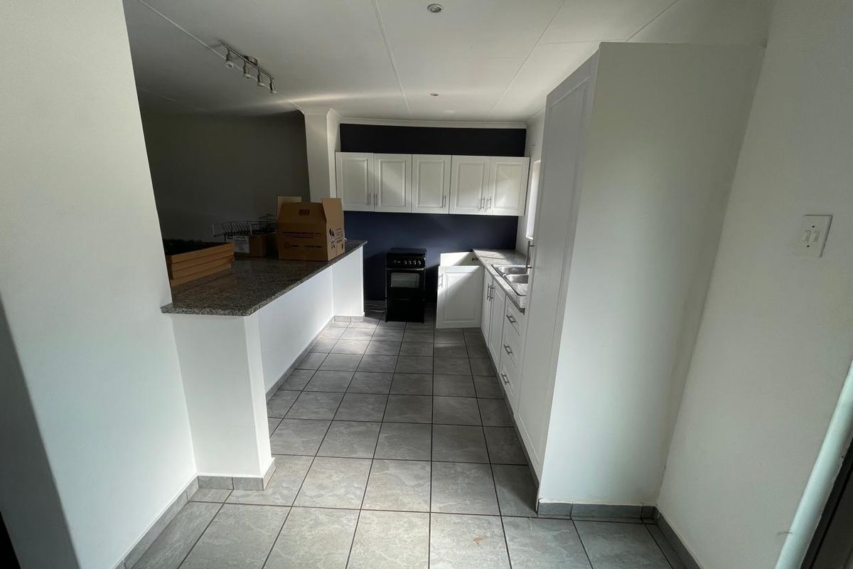 Spacious 1 Bedroom Cottage - Photo 3