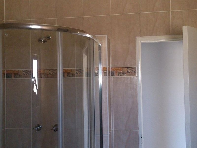 Modern Freestanding House in Okahandja - Photo 4