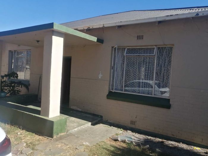 Property #2503611, House Pending Sale in Rosettenville