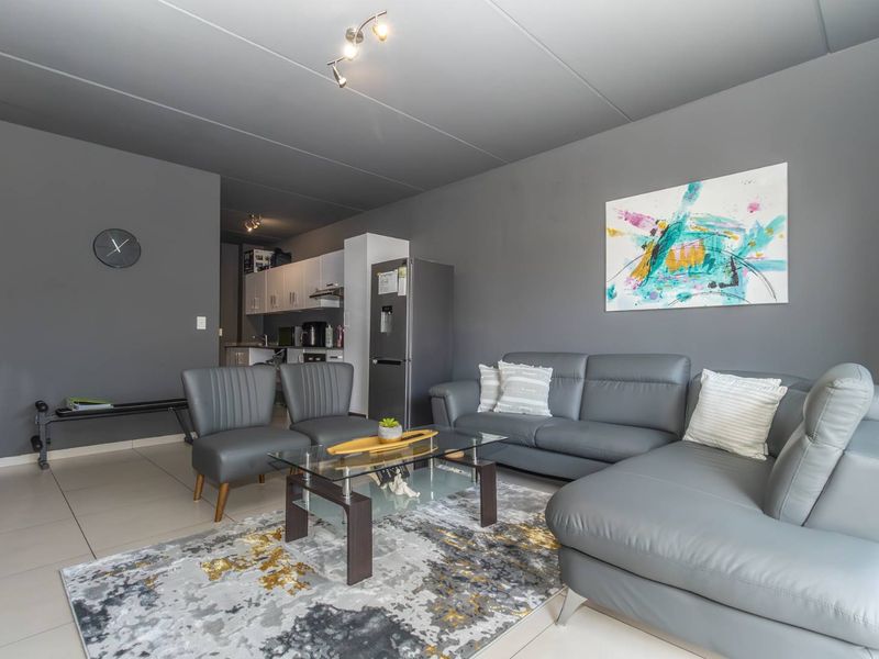 Luxury lifestyle in the Modern Upmarket Isabel Estate ! - Photo 2