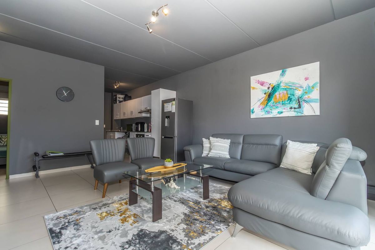 Luxury lifestyle in the Modern Upmarket Isabel Estate ! - Photo 2