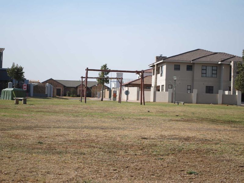 Lovely stand in a secure Estate (negotiable) - Photo 6