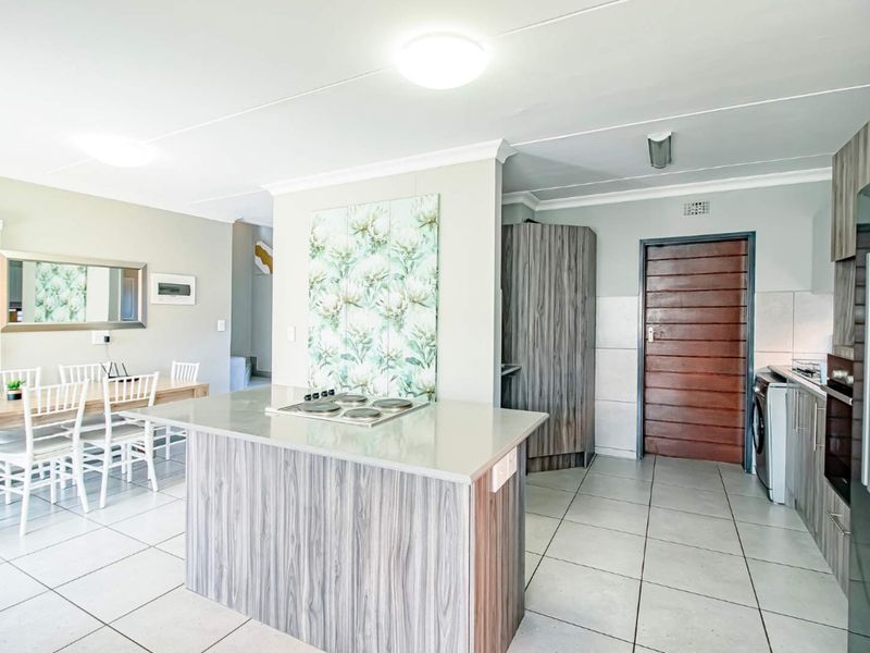 Stylish 3-Bedroom Townhouse for Sale in Zambezi Manor Lifestyle Estate - Photo 7
