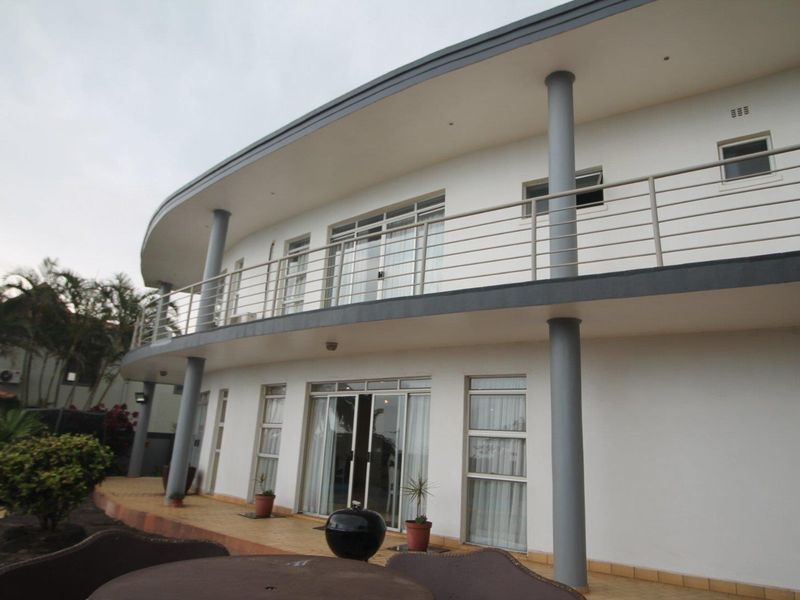 Beautiful Double Story House for Sale - Photo 2