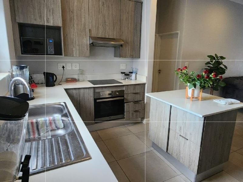 2 Bedroom  Apartment in the heart of Morningside for sale - Photo 4