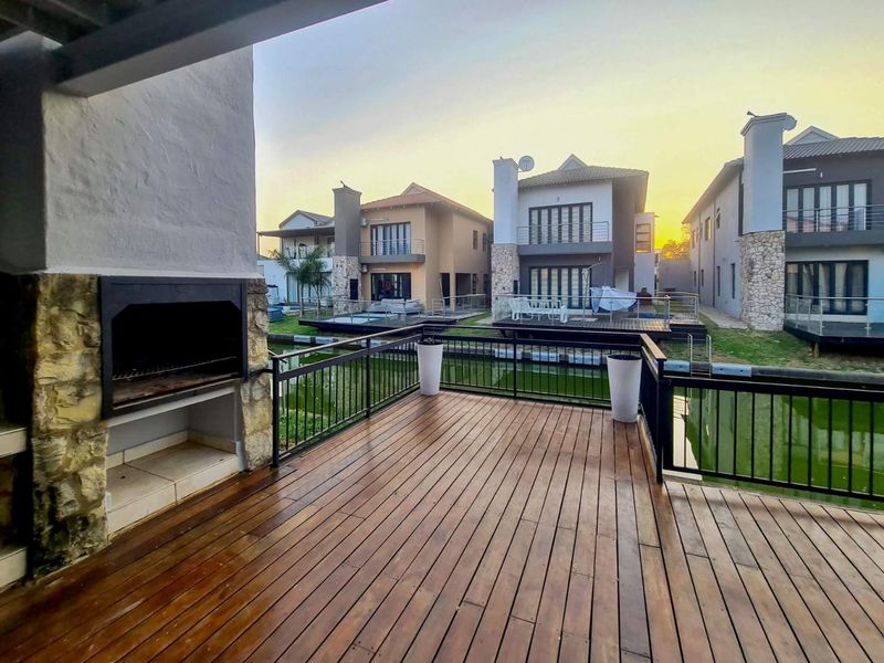 Weekend Getaway or Family Home? Why Not Both! - Photo 6