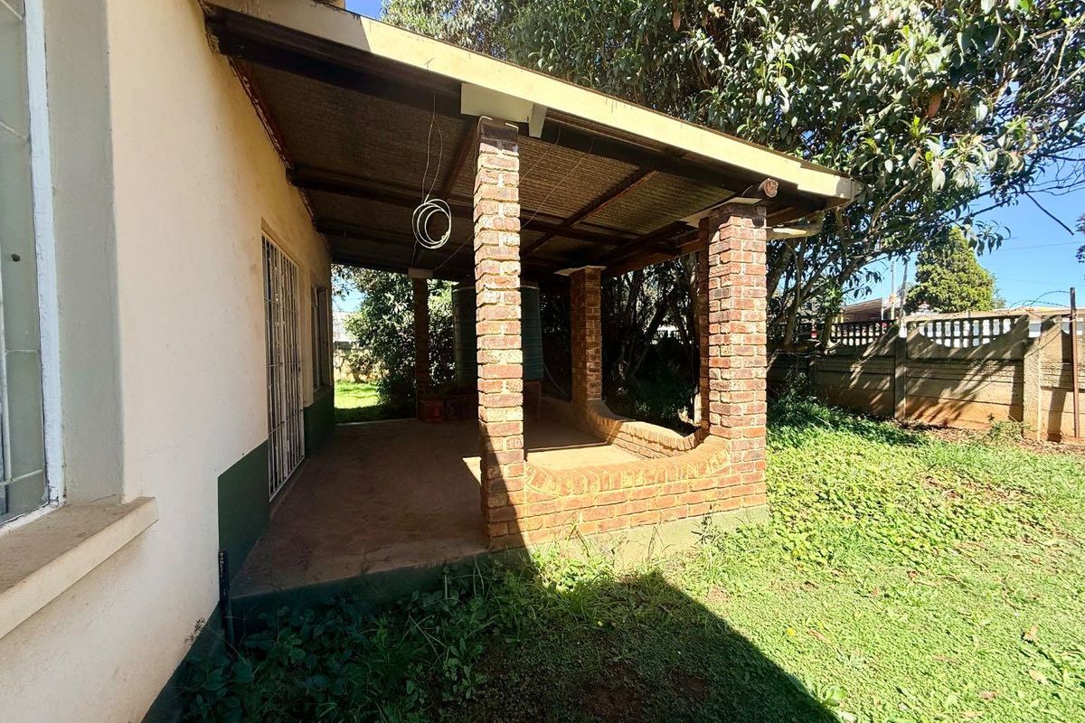 House for sale zoned Commercial in Paulpietersburg - Photo 4