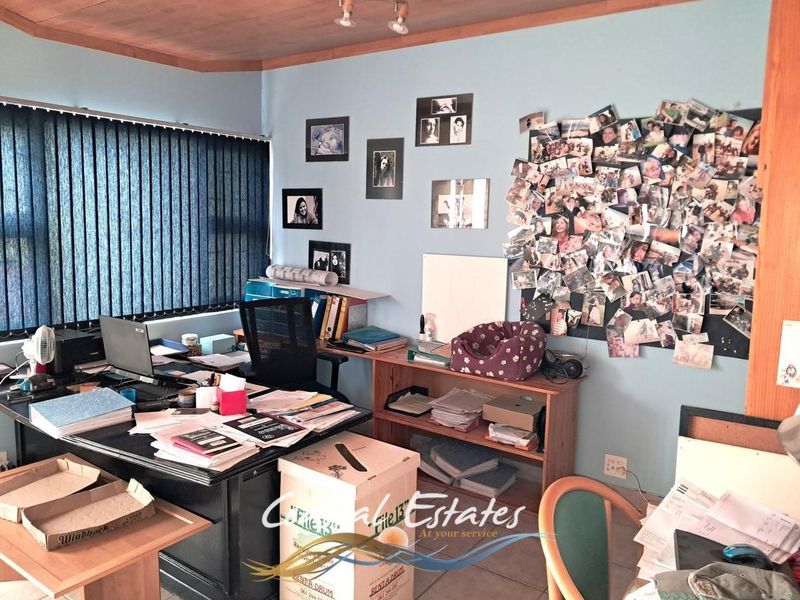 **Charming 5-Bedroom Corner Property in Kramersdorf** - Photo 6