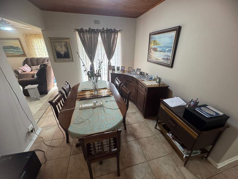 Family Home for sale - Photo 5