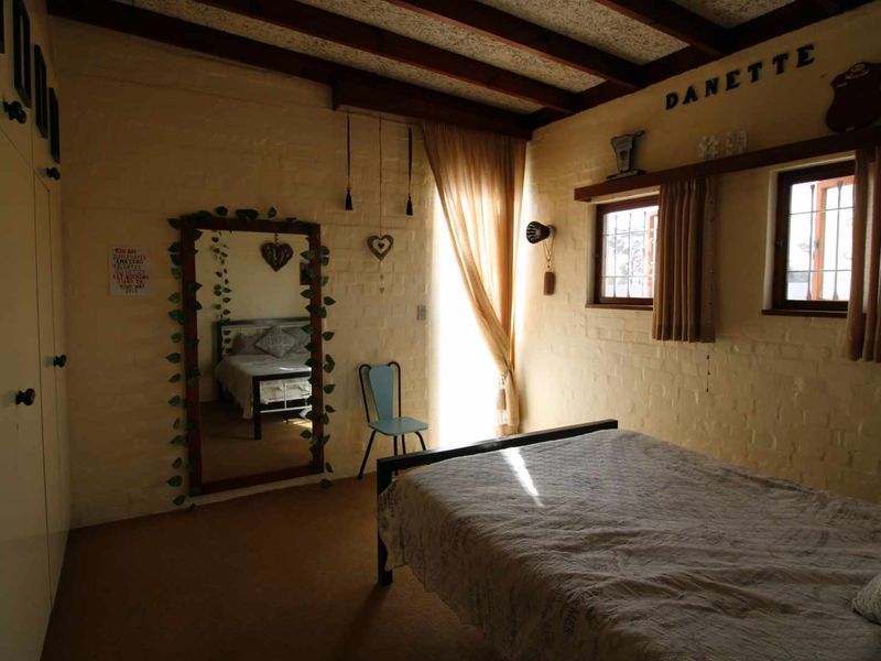Family home in sought after area - Photo 6