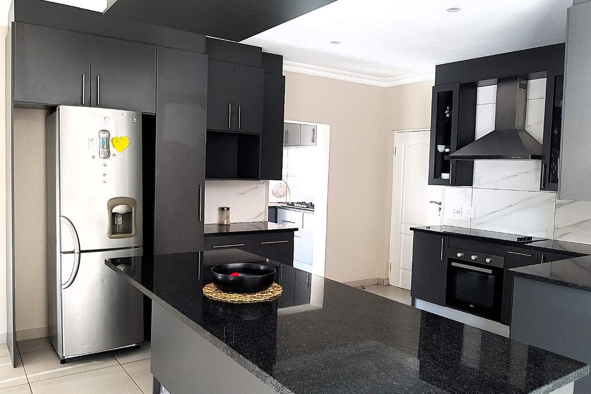 Luxurious Family Home. - Photo 5