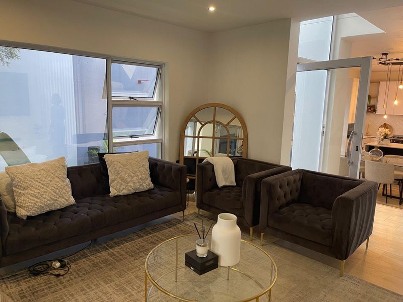 Stunning 4 bedroom and 3 bathroom cluster house in Ferndale - Photo 6