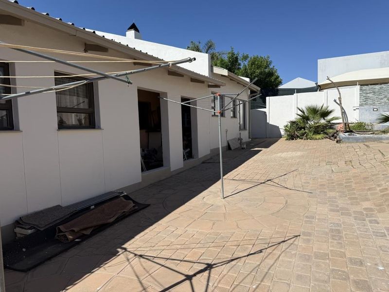 Spacious 3-Bedroom House For Sale - Photo 5