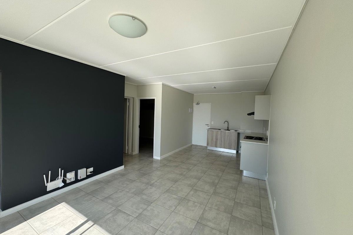 Modern Ground Floor Apartment with Private Garden - Photo 2