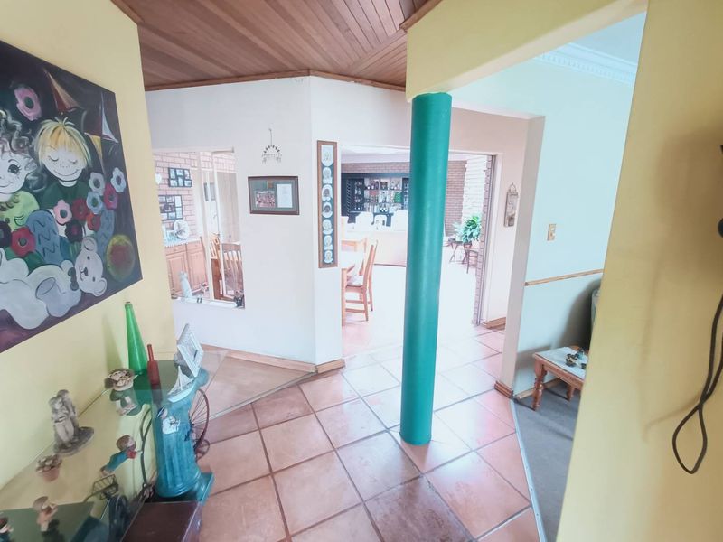 BEAUTIFUL FAMILY HOUSE FOR SALE IN ZWARTKOP!!!!!! - Photo 9