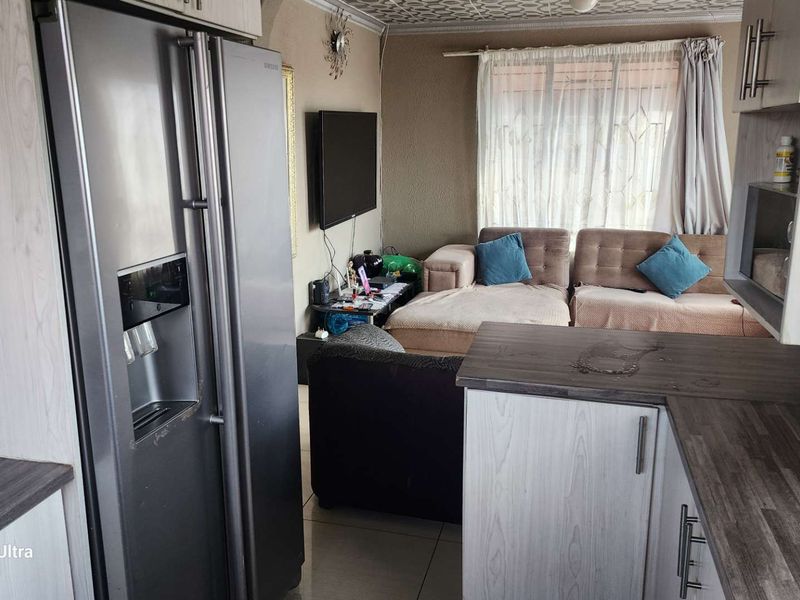 Your Perfect Starter Home Awaits - Photo 3