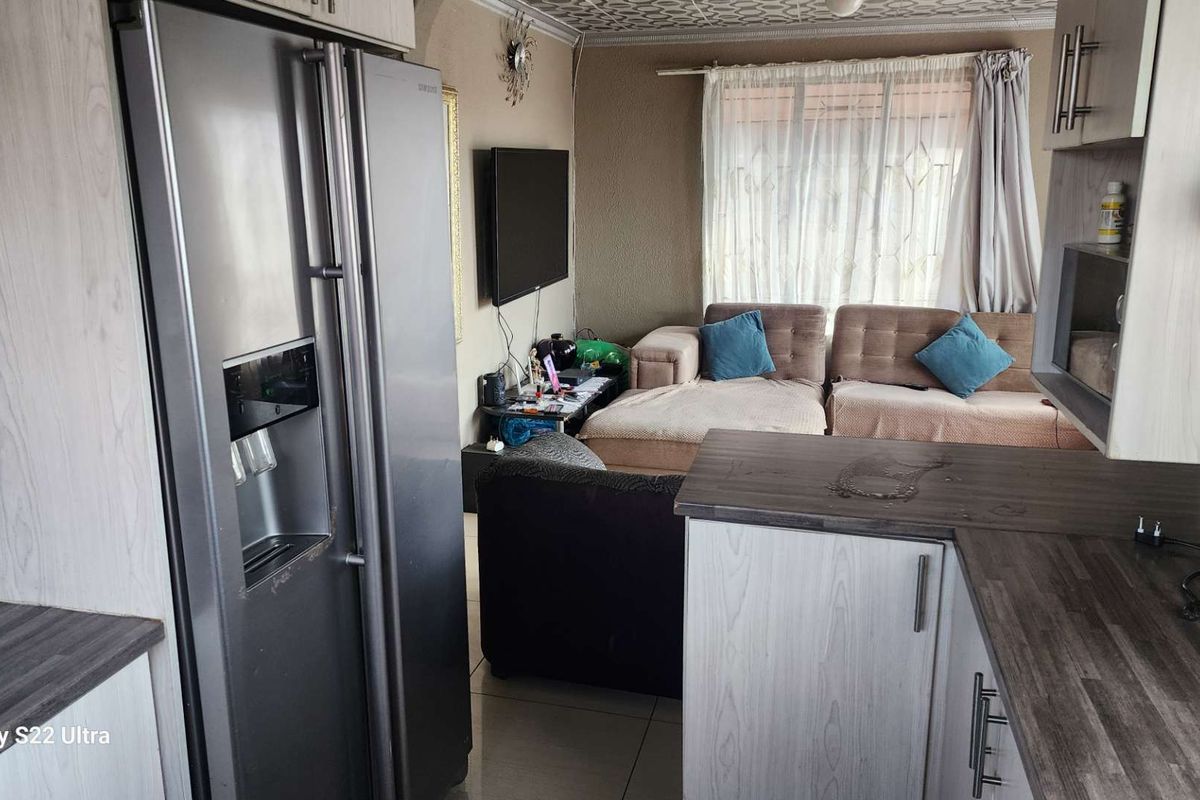 Your Perfect Starter Home Awaits - Photo 3