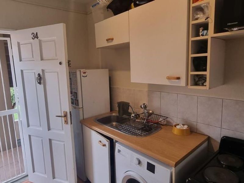 Secure, Easy Living with Lifestyle Perks in Florentia - Photo 6