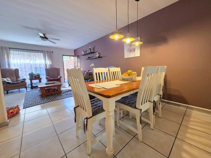 2 Bedroom Townhouse for Sale in New Redruth Alberton - Photo 3