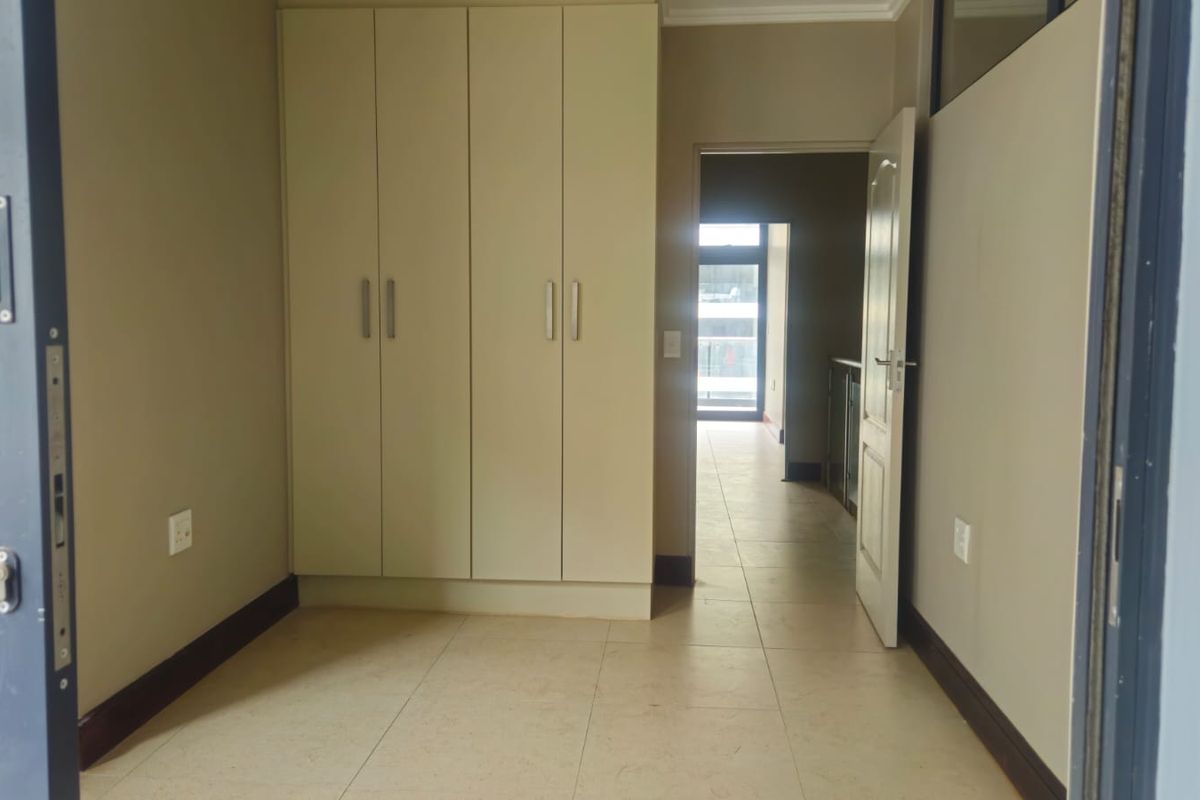 "Experience Luxury Living Near uMhlanga Beach" - Photo 4