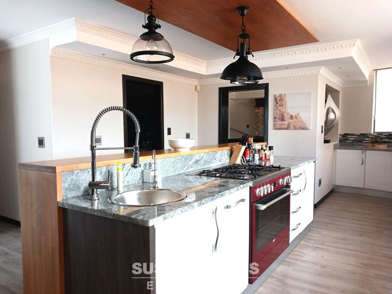 Luxury Double Storey Home - Photo 4