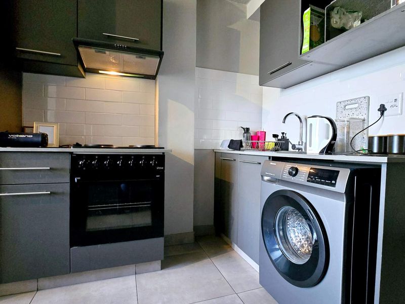 Modern Studio Apartment with Premium Lifestyle Amenities - Photo 3