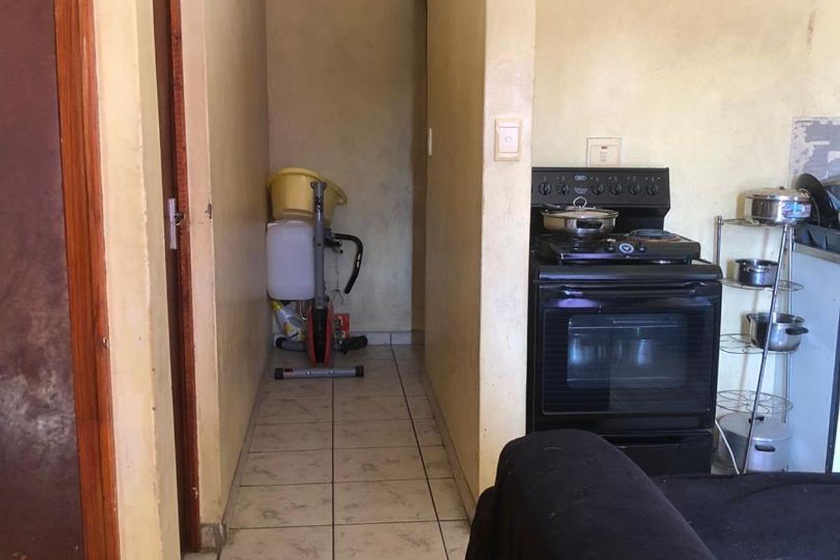 2 bedrooms flat available for sale in Kobi Alexander Complex (Eyuva Village) ,Kuisebmund , Walvis Bay - Photo 3
