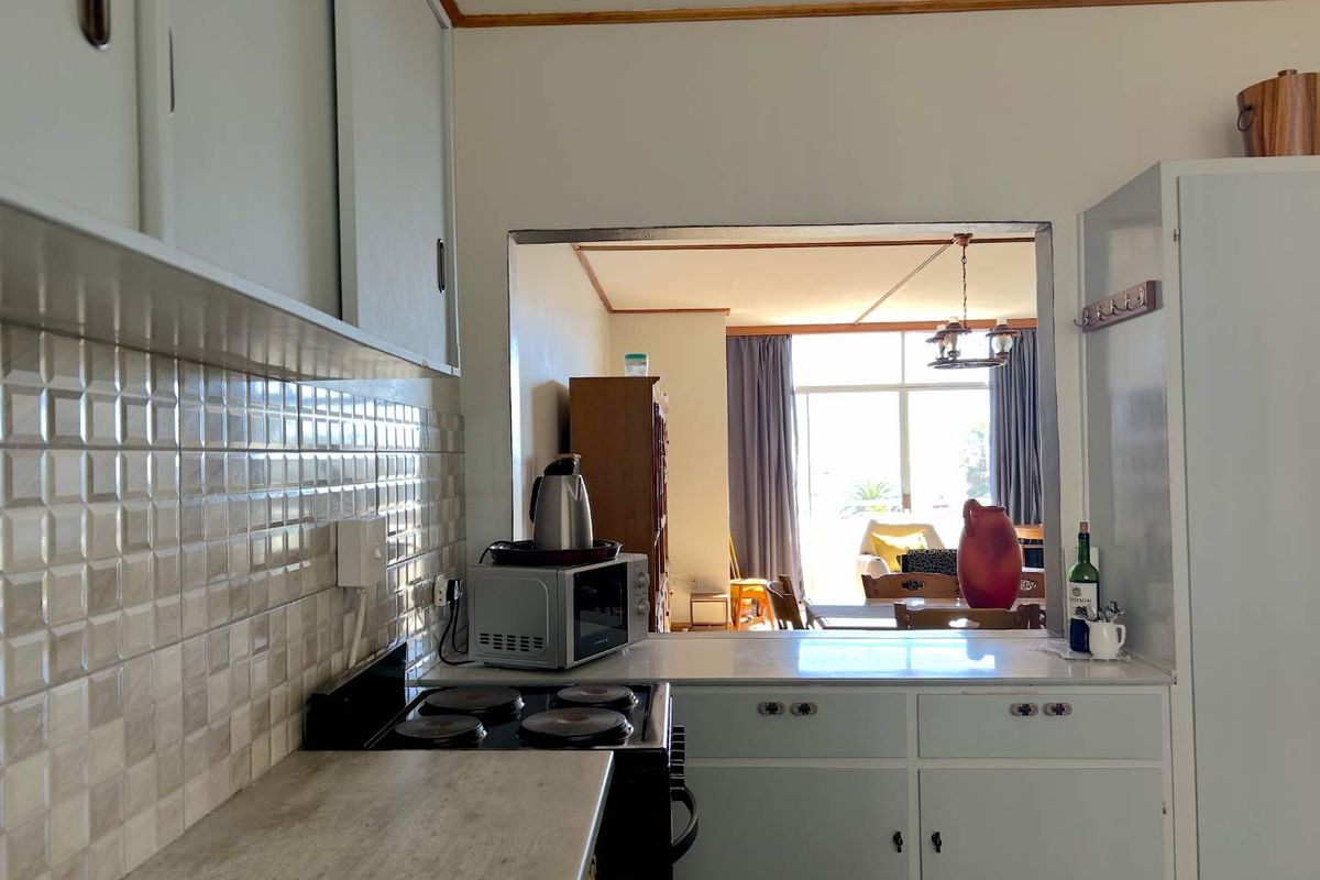 Wake Up to Ocean Views in the Heart of Swakopmund - Photo 5