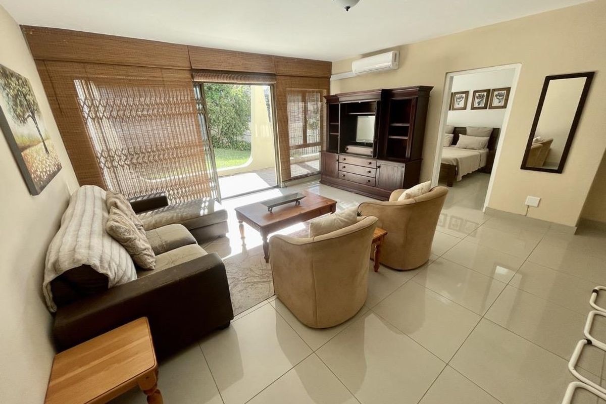 Hendra - Fully Furnished Ground Floor Townhouse – 500m from Umhlanga Promenade - Photo 2