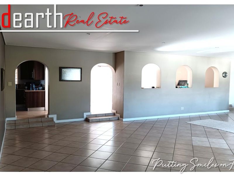 “Peaceful living with uninterrupted  sunrise views” - Photo 5