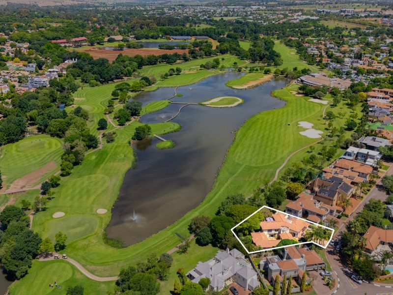 Elegant Home Overlooking the 18th Hole - Photo 3