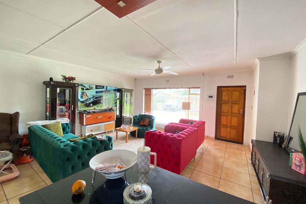 4 bedroom house - Photo 5