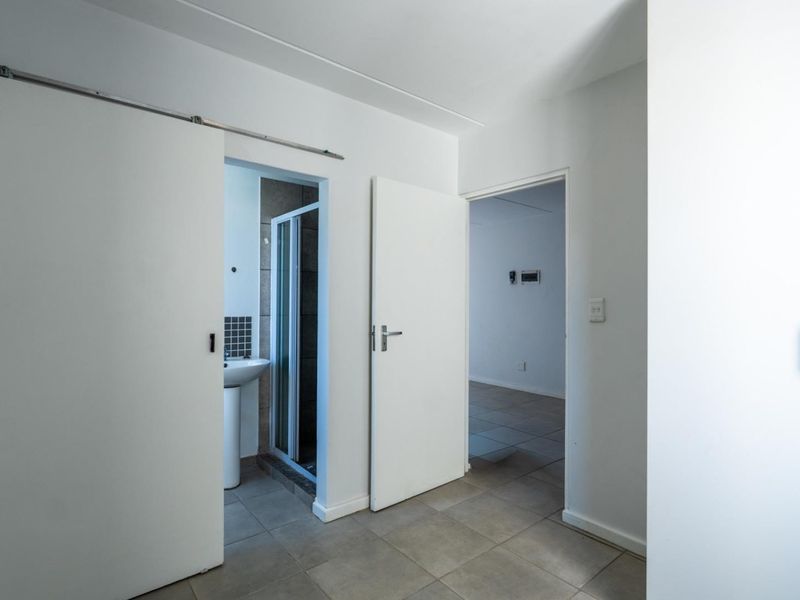 2 Bedroom Apartment - Photo 10