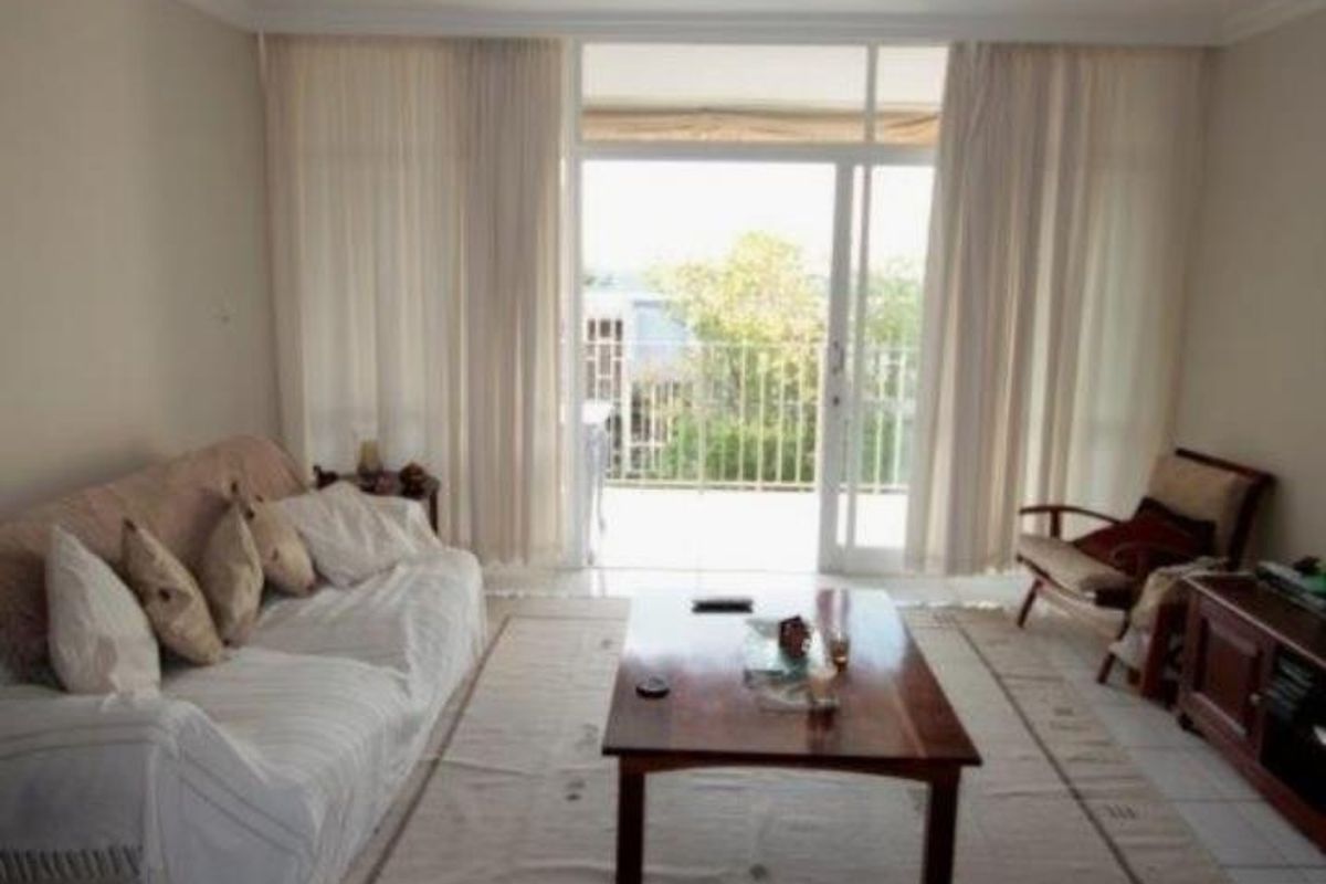 Spacious 123 sqm 2 bedroom apartment in Benmore - Photo 2