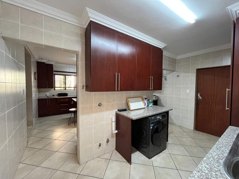 4 Bedroom house in The Wilds - Photo 10