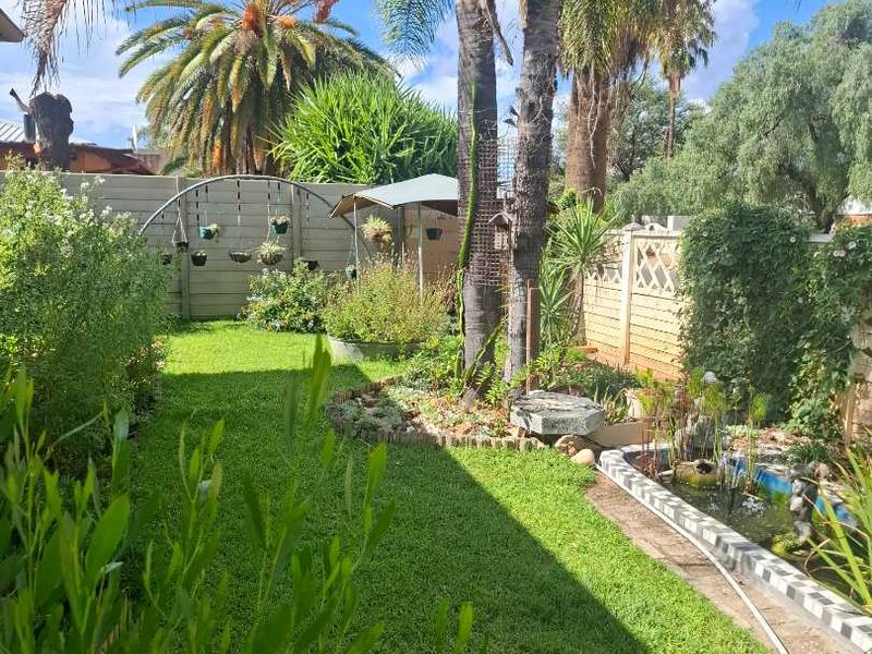 Spacious Family Home set in a tranquil setting - Photo 2