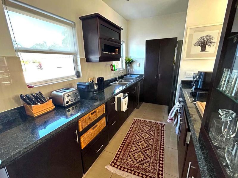 HENDRA - DELIGHTFUL QUIRKY 2 BEDROOM TOWNHOUSE IN ILALA RIDGE ESTATE - Photo 5