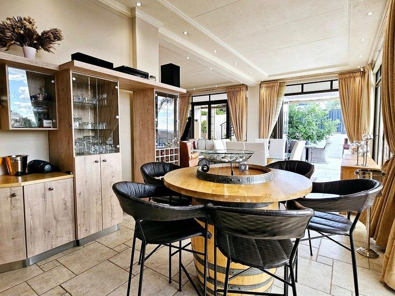 4 Bedroom House For Sale in Ludwigsdorf - Photo 6