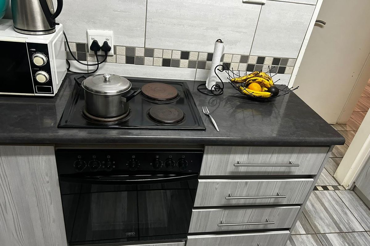 2 Bedroom apartment priced to Go - Photo 2