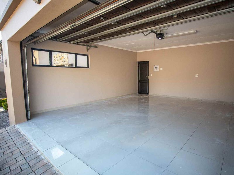 Do you value outdoor living from a safe home? - Photo 10